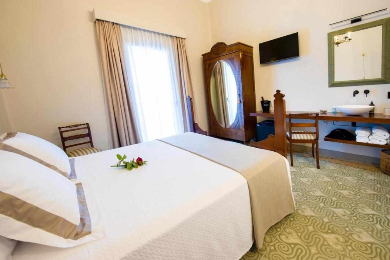 Bolet Casa Modernista Bed & Breakfast Castellvi de la Marca Dış mekan fotoğraf